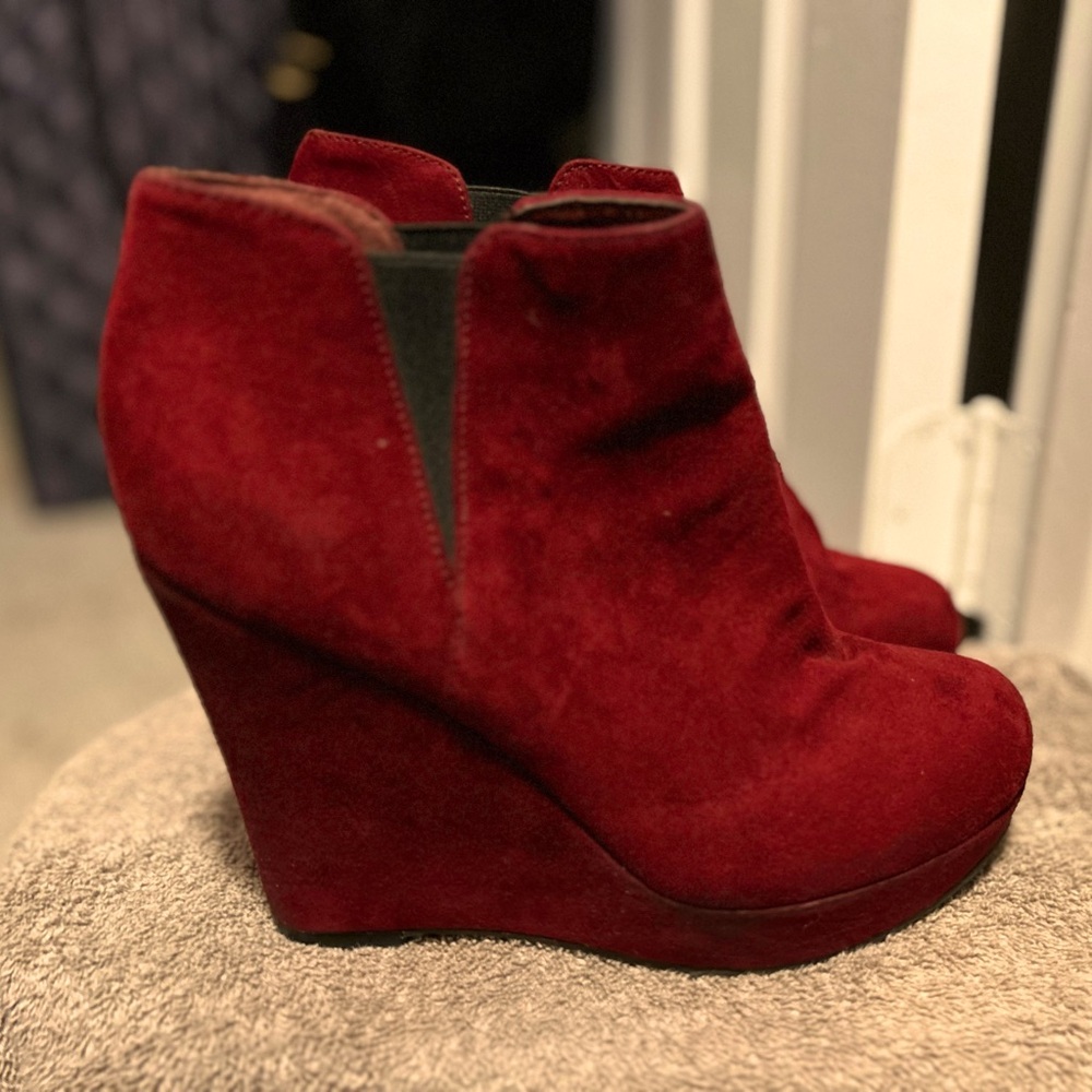 X-Appeal  Nubuck Ankle Wedge Boot 8.5